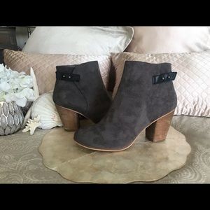 Abound Ankle Boots Size 10